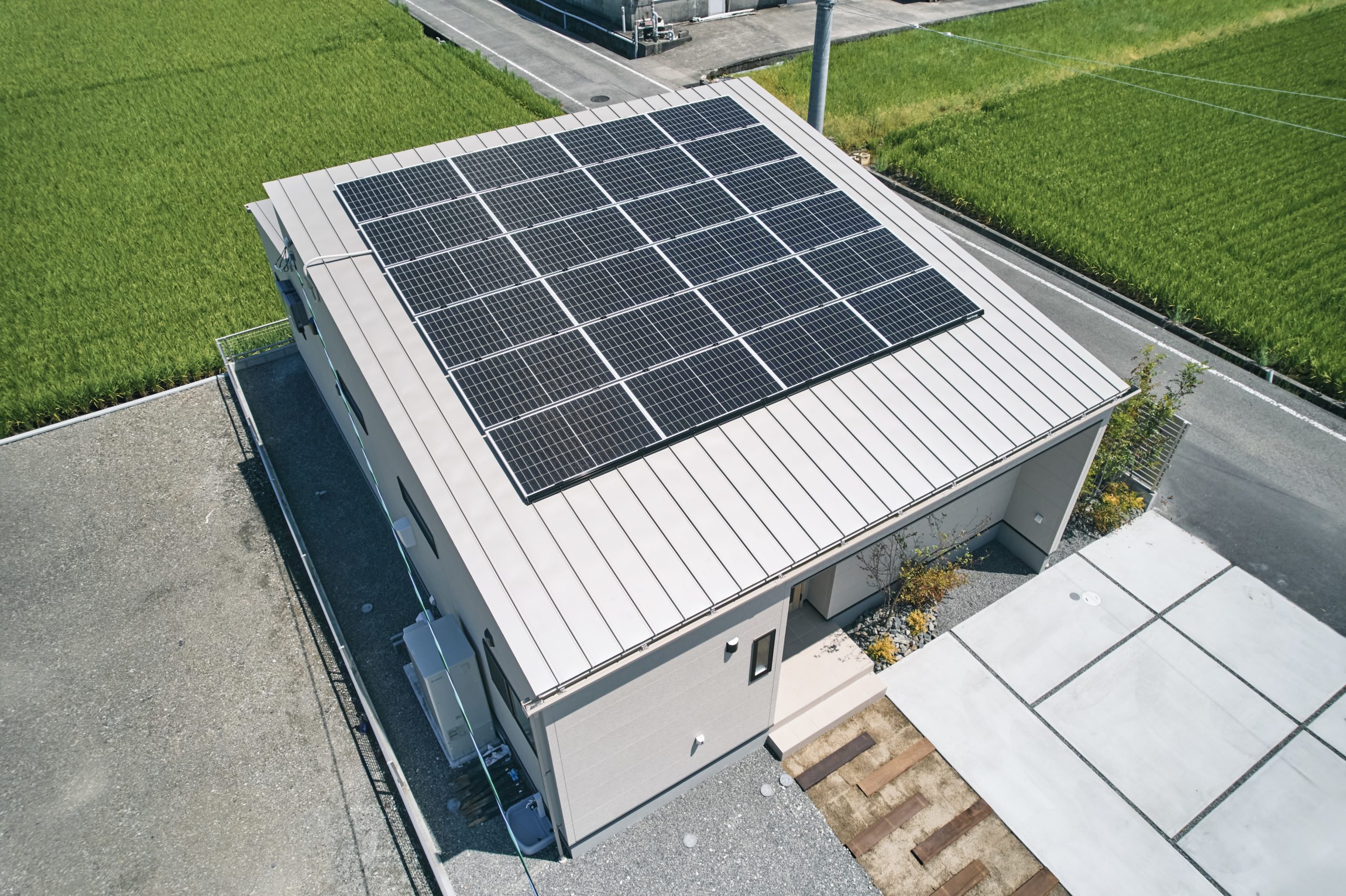 太陽光を搭載した屋根